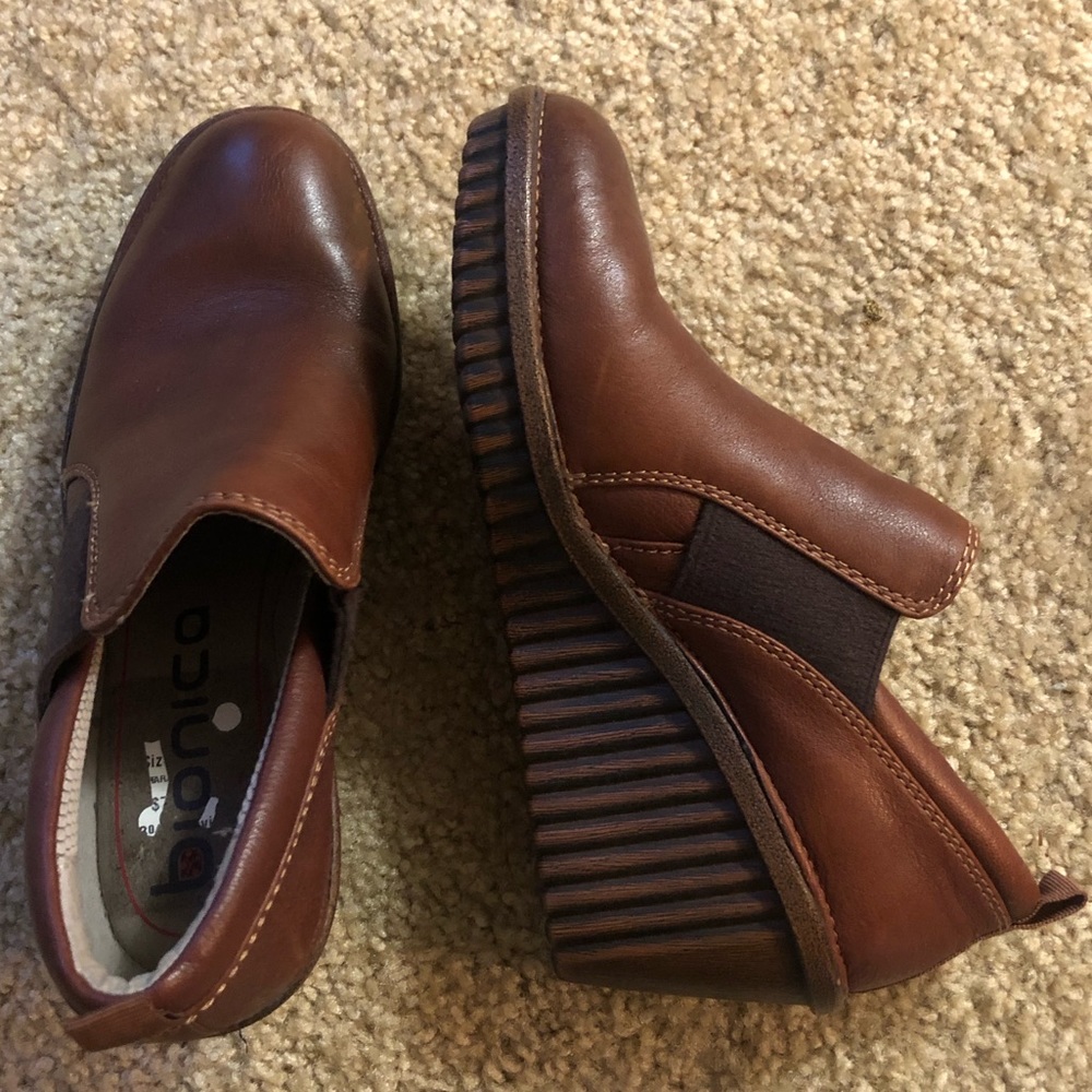 Brown Leather Bionic Ankle Shoes (Bionic, size 6)